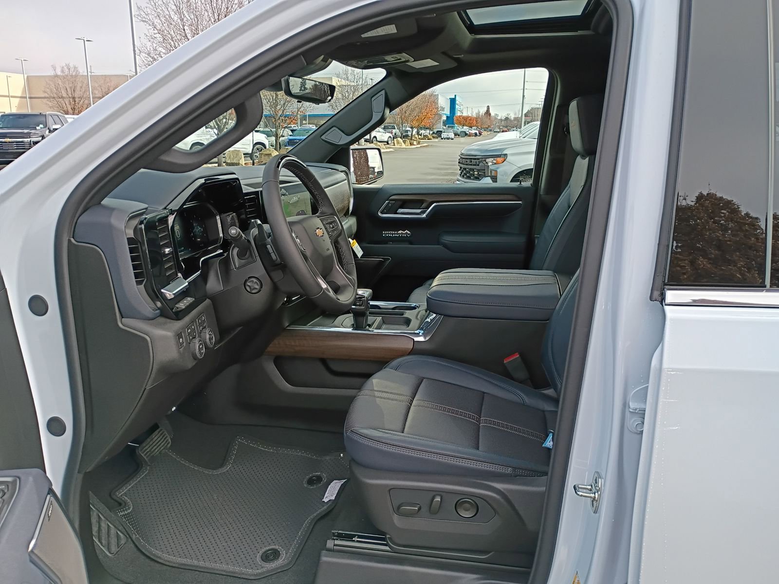 New 2026 Chevrolet Silverado 1500 High Country w/ Technology Package image 34