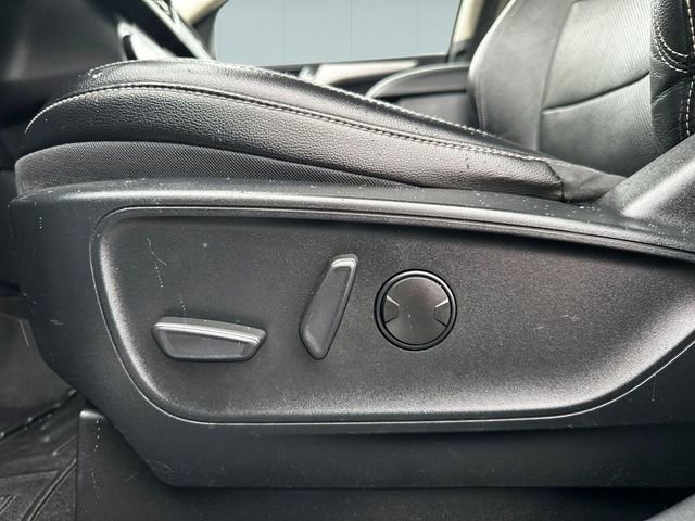 Used 2020 Ford Escape Titanium AWD/4WD image 11