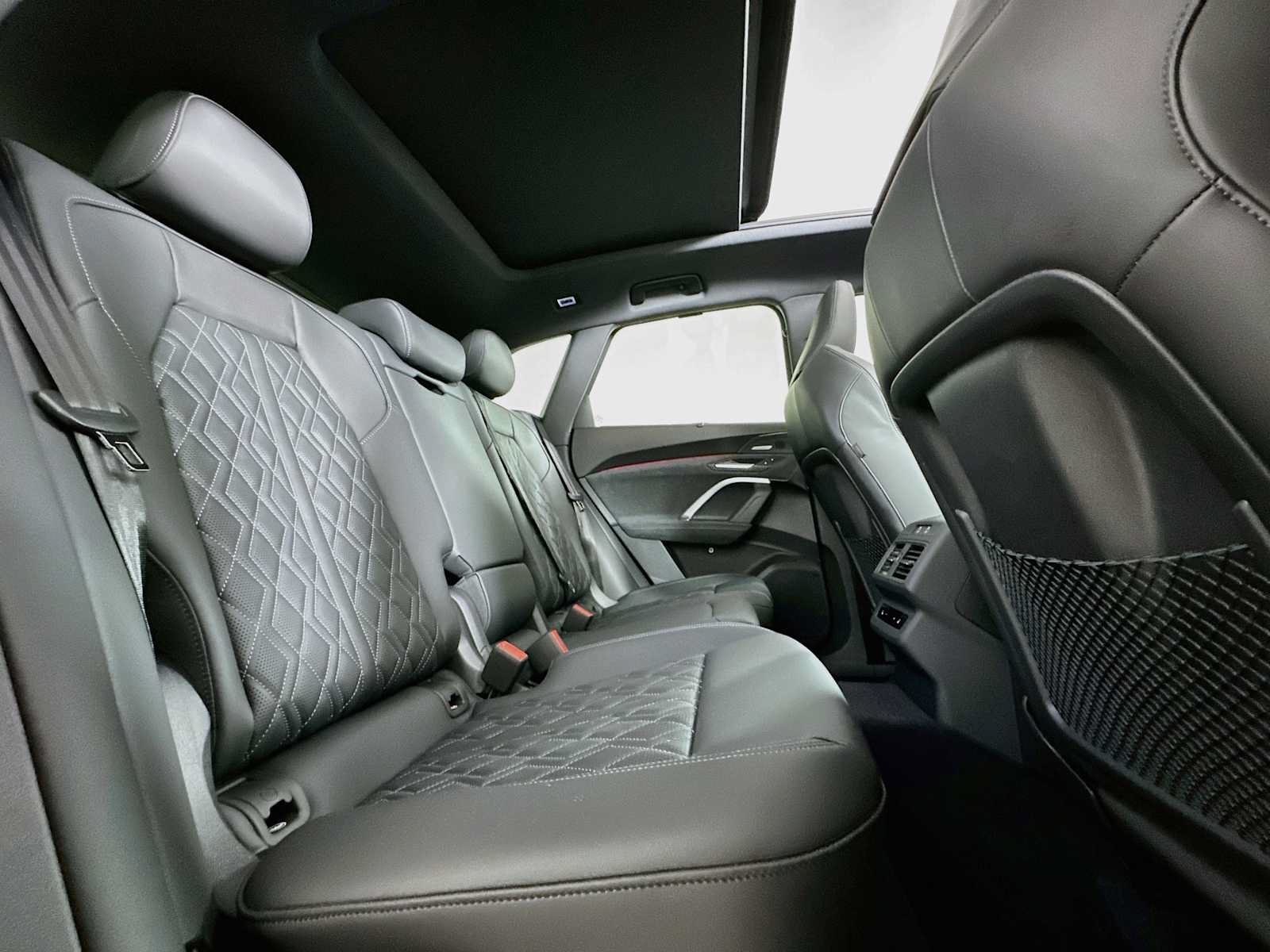New 2026 Audi SQ5 Prestige AWD/4WD image 25