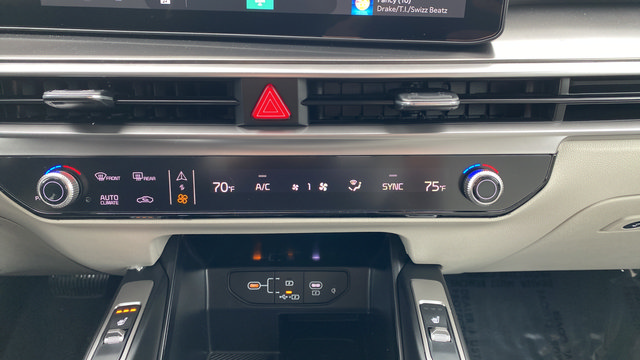 New 2026 Kia Sorento EX AWD/4WD image 18
