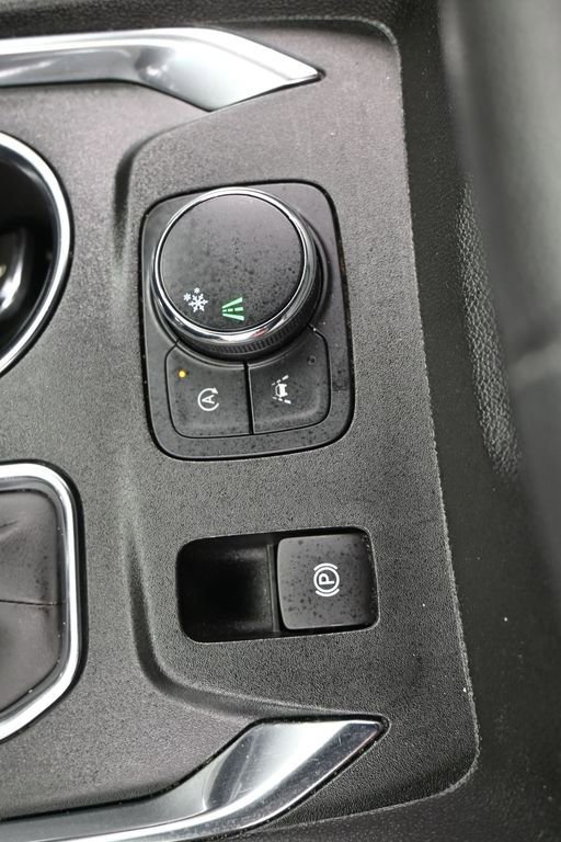 Used 2023 Chevrolet Traverse LT image 21