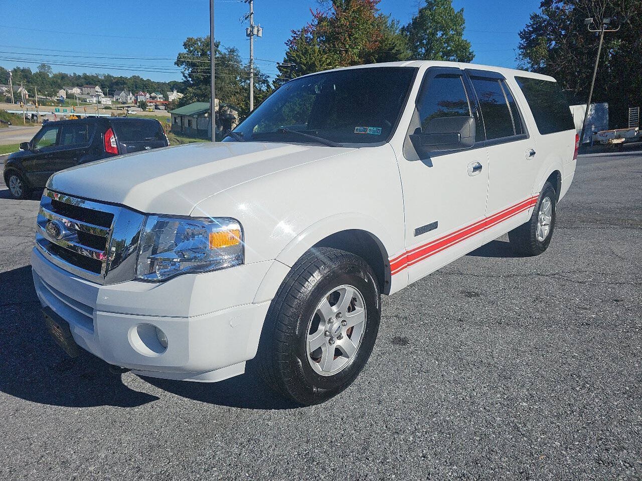 Used 2008 Ford Expedition EL XLT AWD/4WD image 2