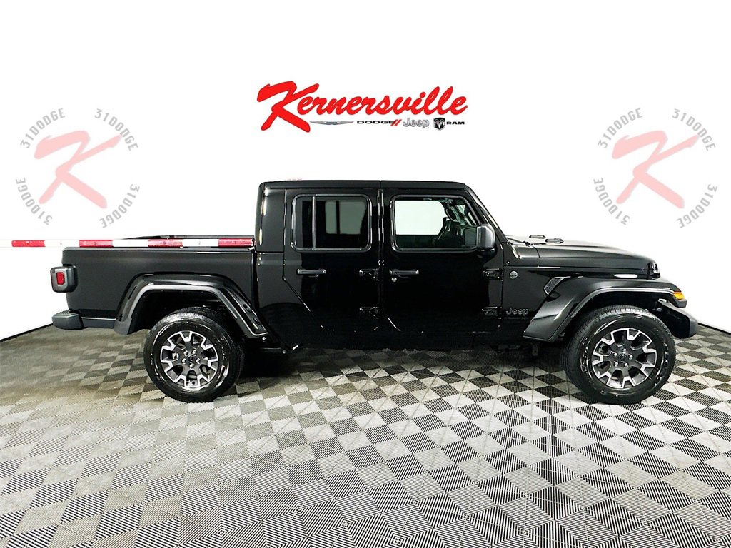 New 2025 Jeep Gladiator Sport w/ Premium Package image 8