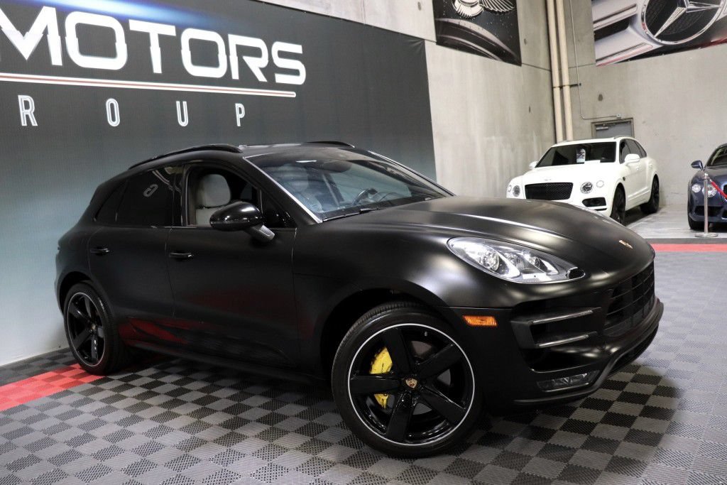 Used 2018 Porsche Macan Turbo AWD/4WD image 10