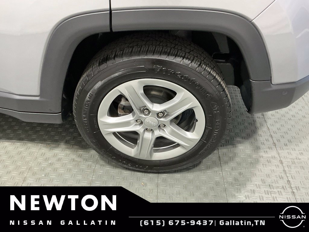 Used 2023 Jeep Compass Latitude w/ Convenience Group AWD/4WD image 49