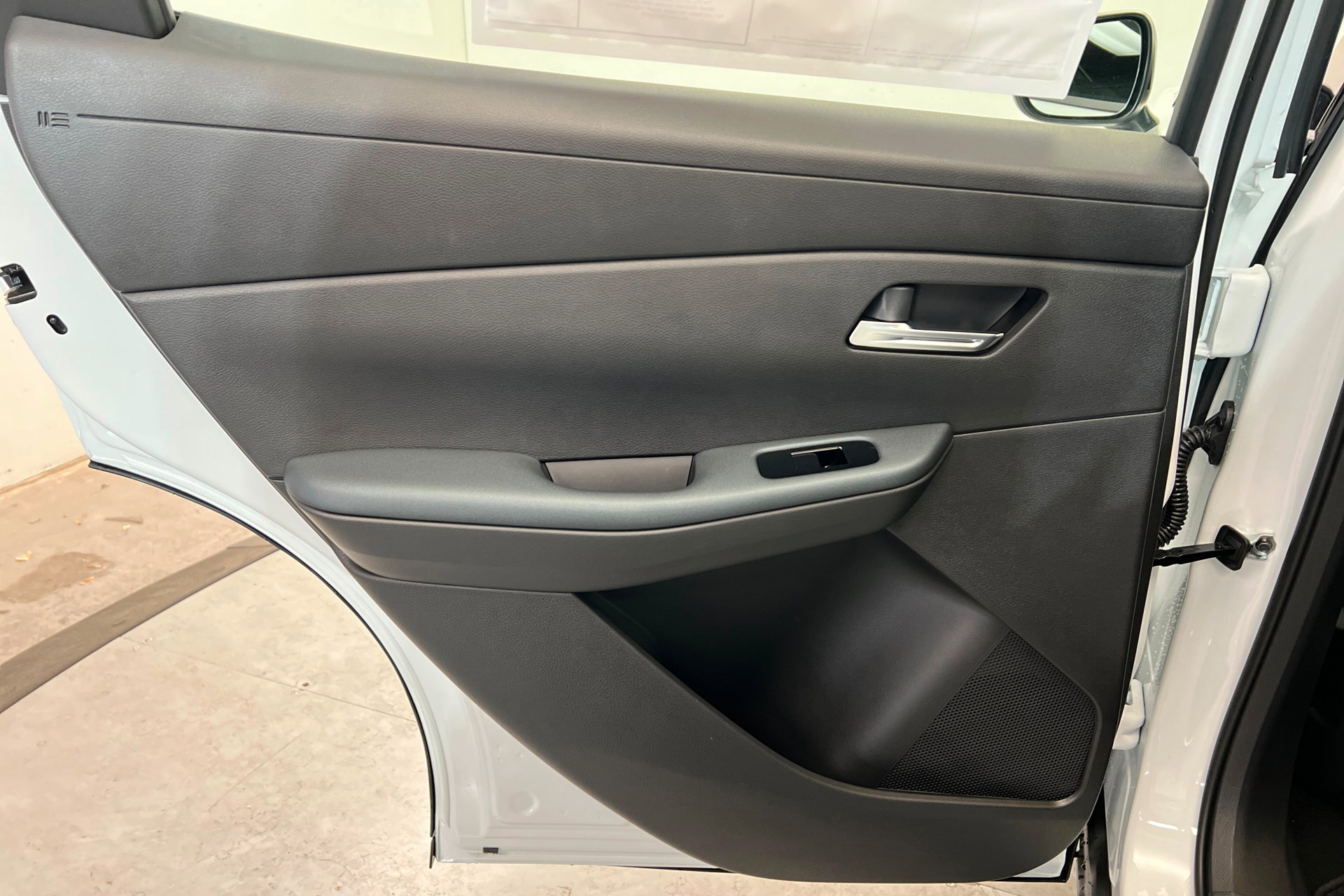 New 2026 Nissan Leaf SV+ w/ Floor Mat Package (SV+) image 18