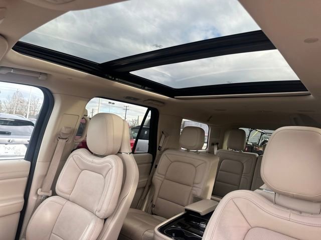 Used 2020 Lincoln Navigator Reserve w/ Luxury Package image 28