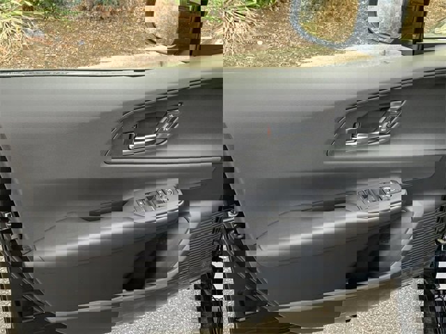 New 2025 Toyota Prius Plug-In Hybrid image 17