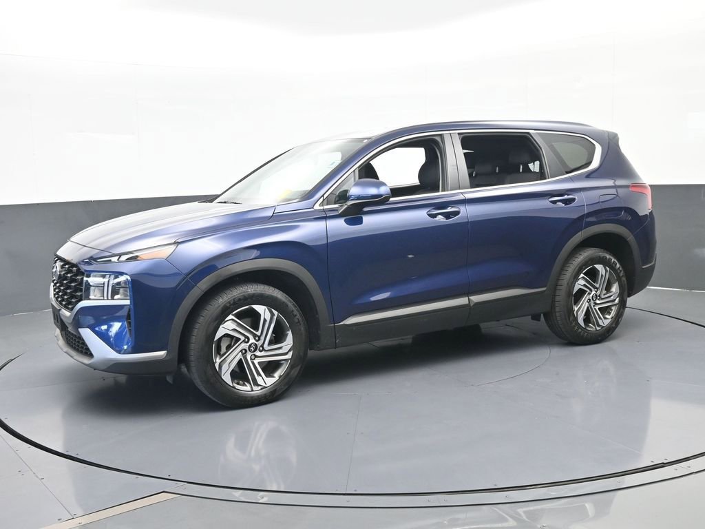 Used 2023 Hyundai Santa Fe SE image 2