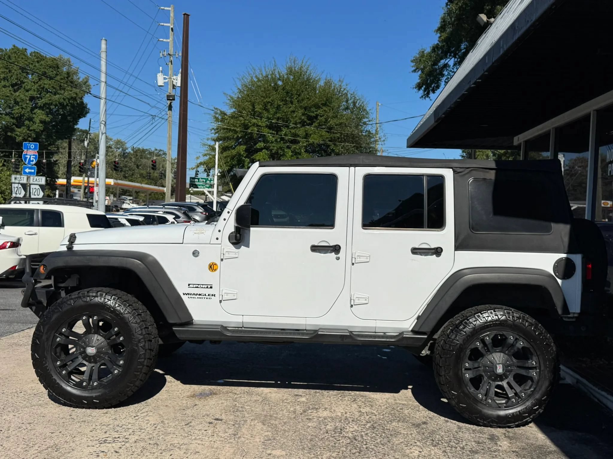 Used 2016 Jeep Wrangler Unlimited Sport w/ Quick Order Package 24S AWD/4WD image 5