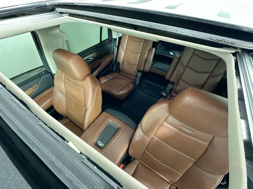 Used 2019 Cadillac Escalade Luxury image 23