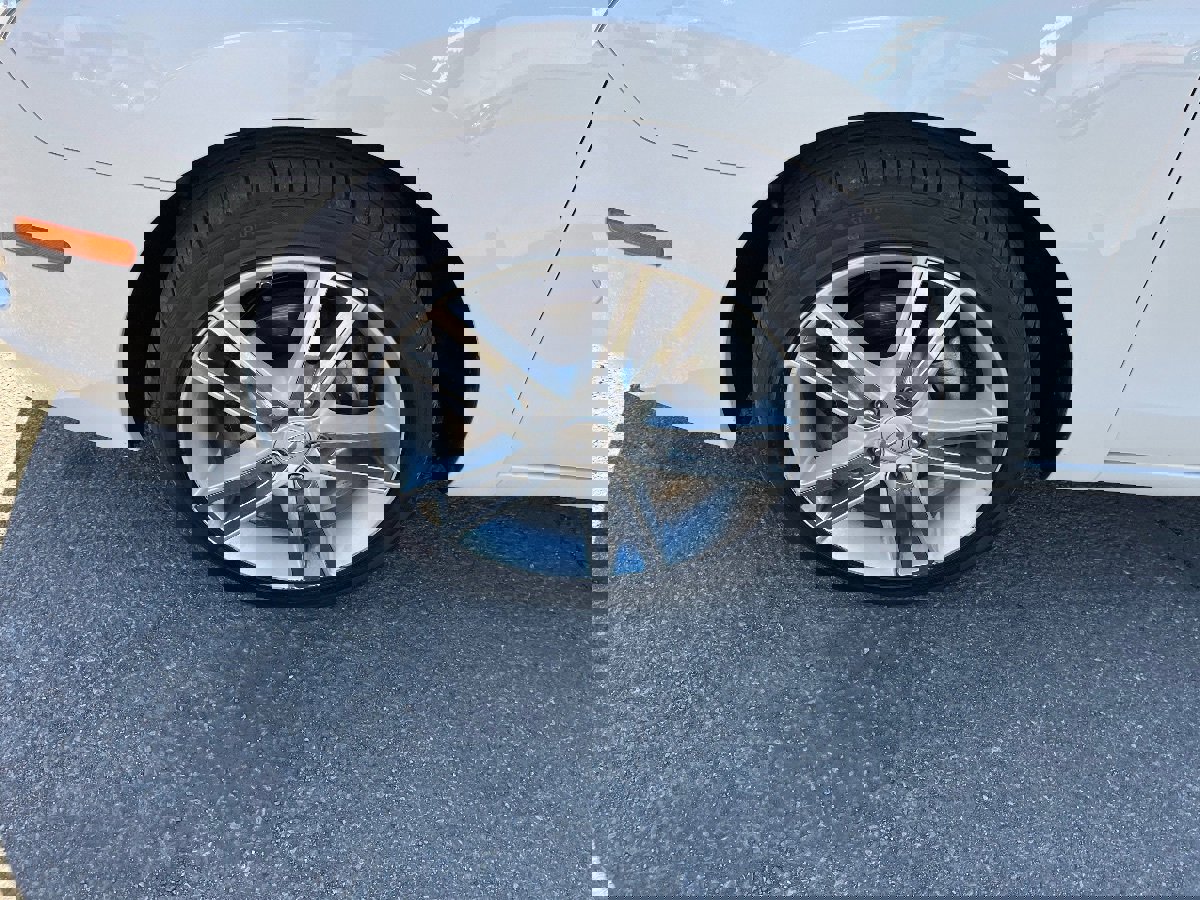 Used 2011 Hyundai Elantra SE image 40