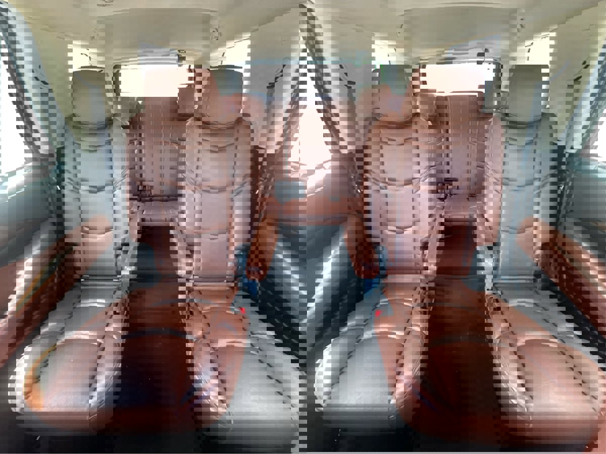 Used 2018 Cadillac Escalade Luxury image 22