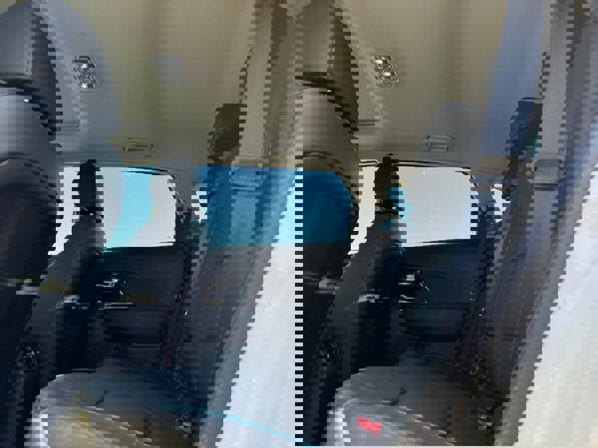 Used 2022 Kia Niro EX Premium w/ Cold Weather Package image 18