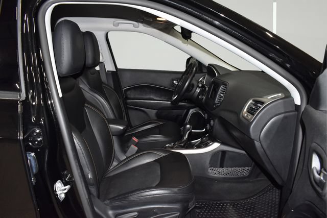 Used 2019 Jeep Compass Latitude w/ Cold Weather Group AWD/4WD image 19