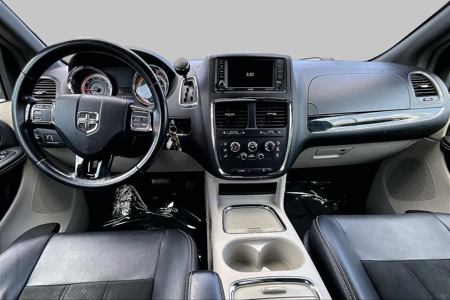 Used 2019 Dodge Grand Caravan SXT FWD image 15