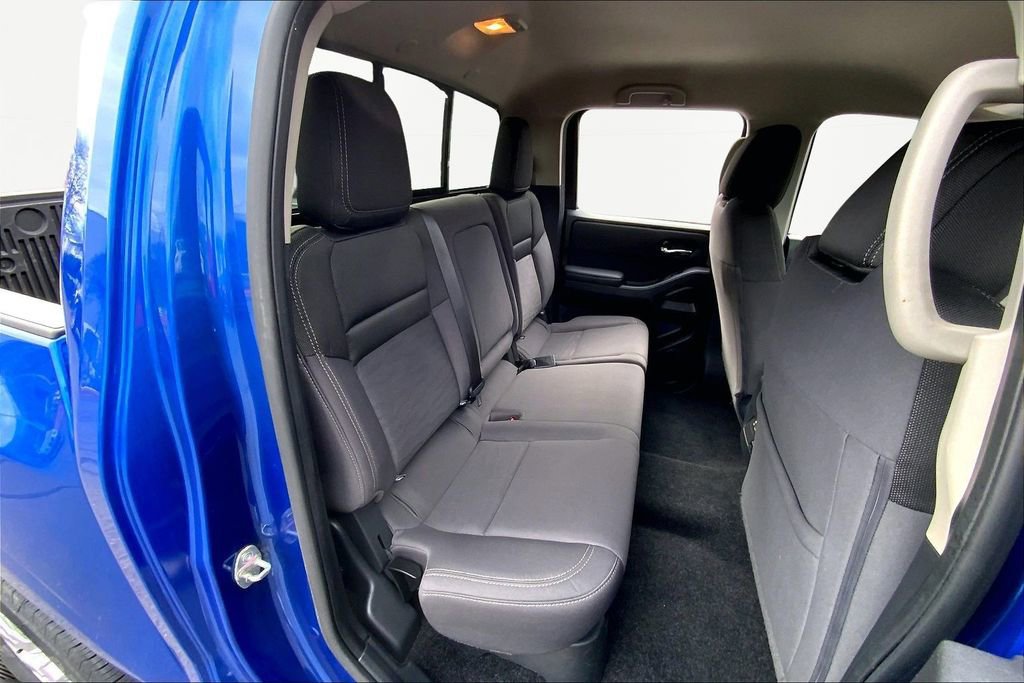 Used 2024 Nissan Frontier SV w/ SV Convenience Package image 17