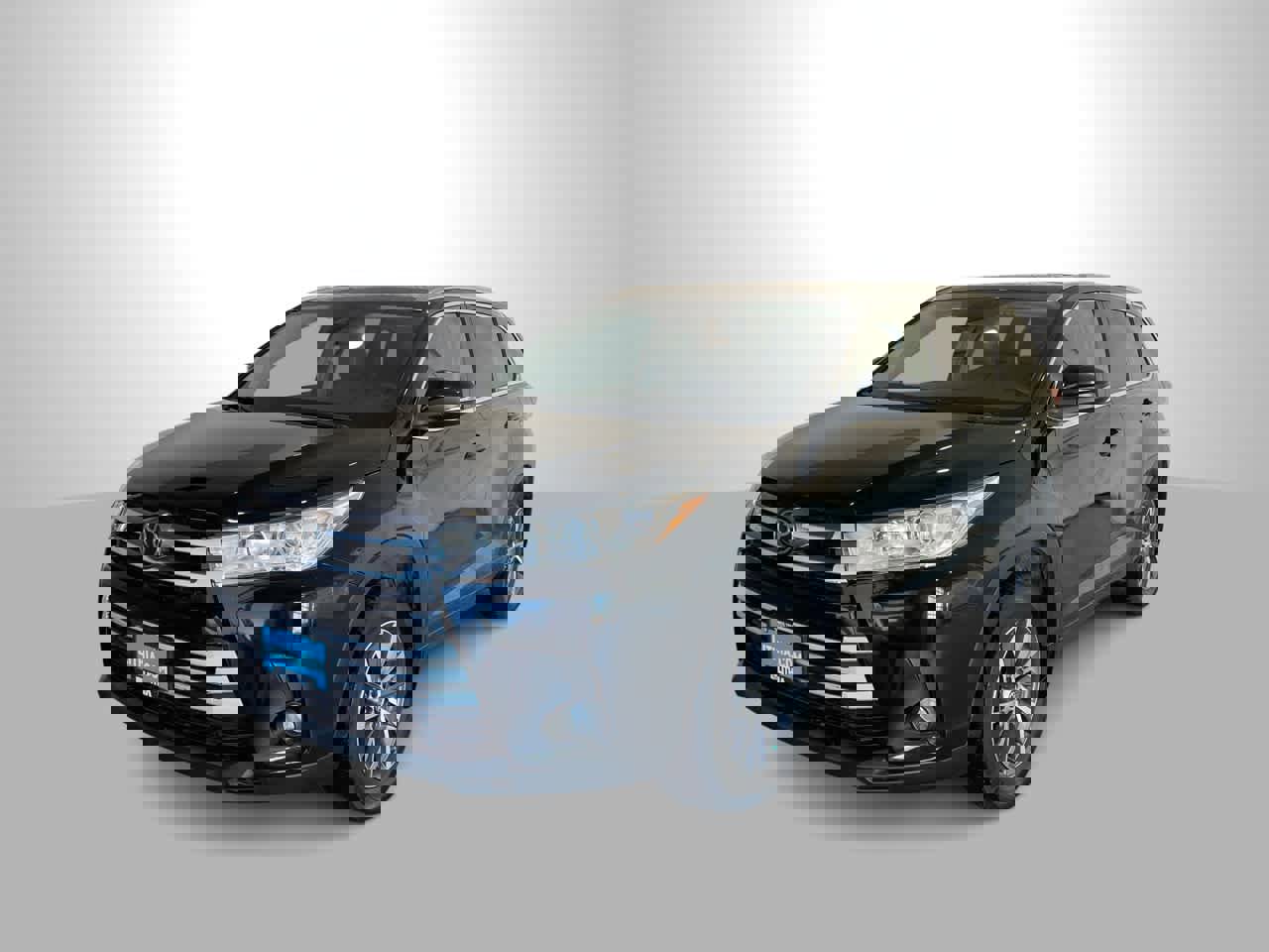 Used 2018 Toyota Highlander XLE image 1