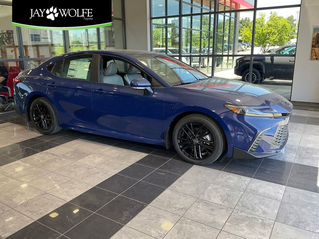New 2026 Toyota Camry SE FWD image 1