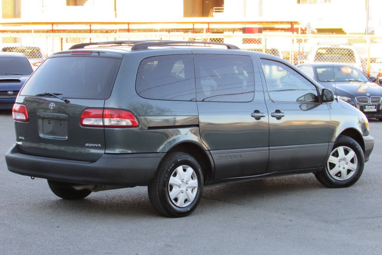Used 2002 Toyota Sienna CE FWD image 4