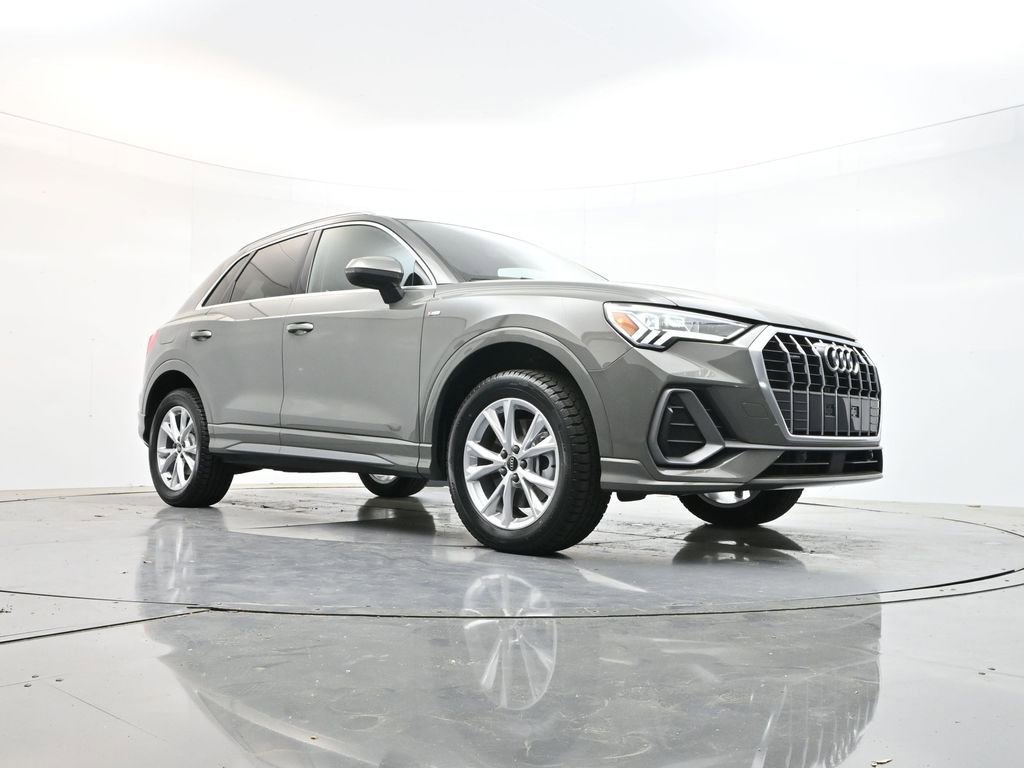 Used 2024 Audi Q3 2.0T Premium AWD/4WD image 30