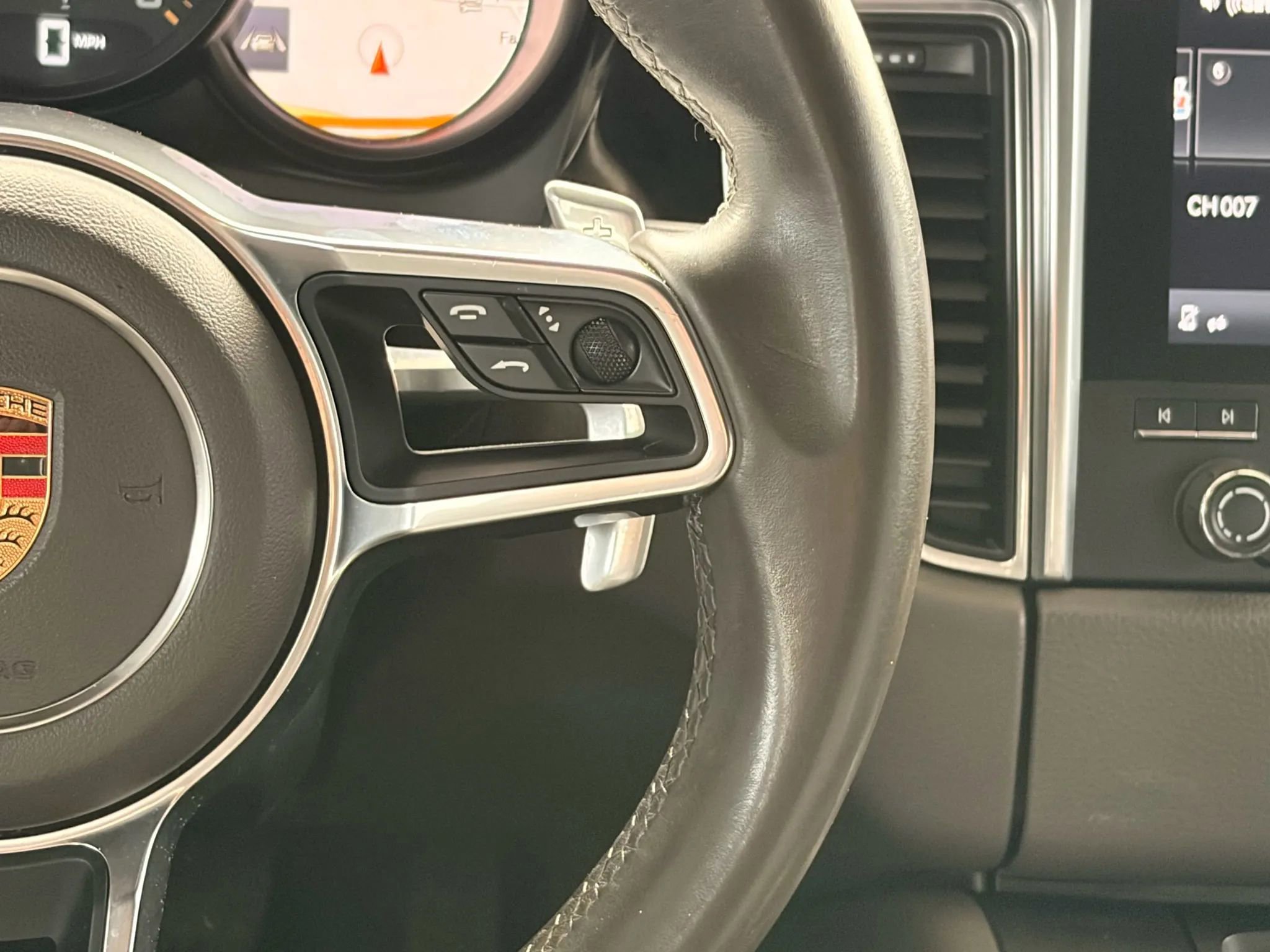 Used 2017 Porsche Macan image 83