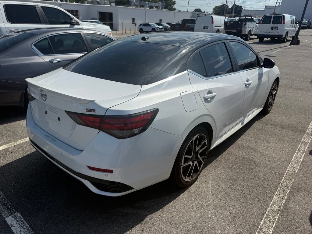 Used 2025 Nissan Sentra SR w/ SR Premium Package FWD image 4