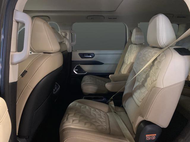 New 2026 Nissan Armada Platinum Reserve image 32
