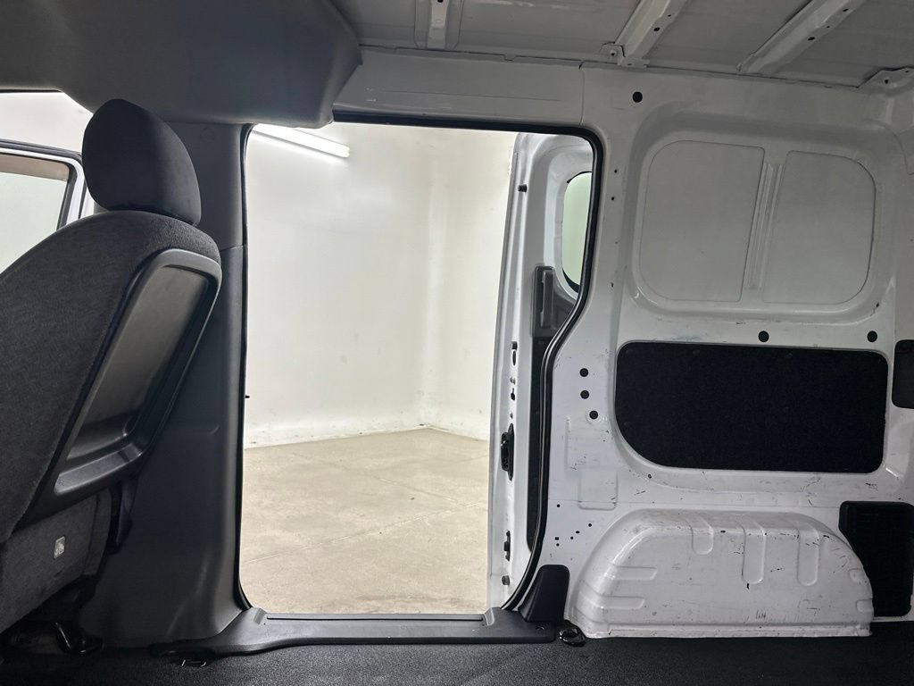 Used 2017 Chevrolet City Express LT w/ Technology Package FWD image 27