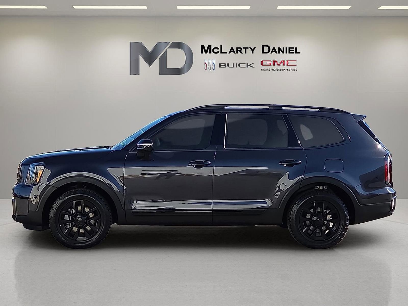 Used 2025 Kia Telluride SX Prestige X-Pro image 3