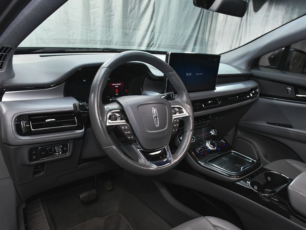 Used 2022 Lincoln Nautilus Reserve w/ Cargo Utility Package AWD/4WD image 19