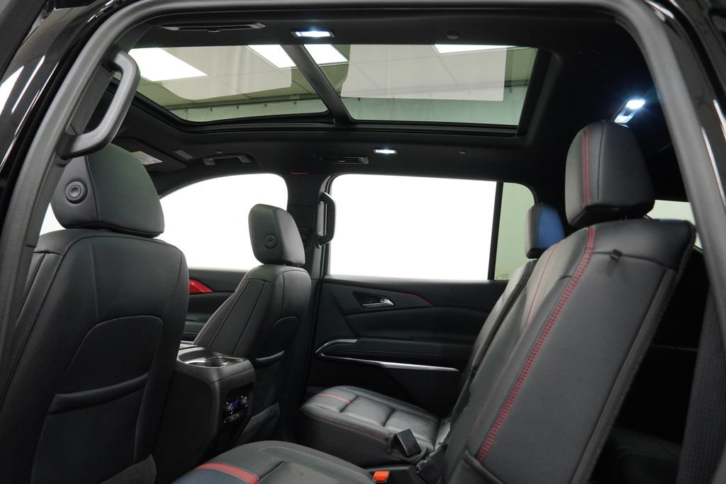 Used 2024 Chevrolet Traverse RS w/ LPO, Floor Liner Package AWD/4WD image 15