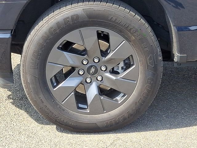 Used 2024 Ford F150 Lightning XLT image 8