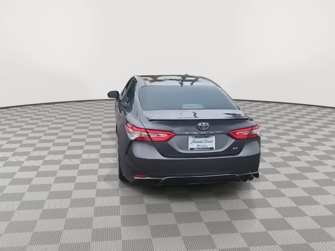 Used 2020 Toyota Camry SE FWD image 7