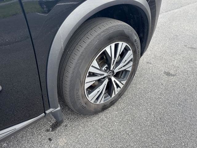 Certified 2023 Nissan Rogue SV w/ SV Premium B Package AWD/4WD image 14