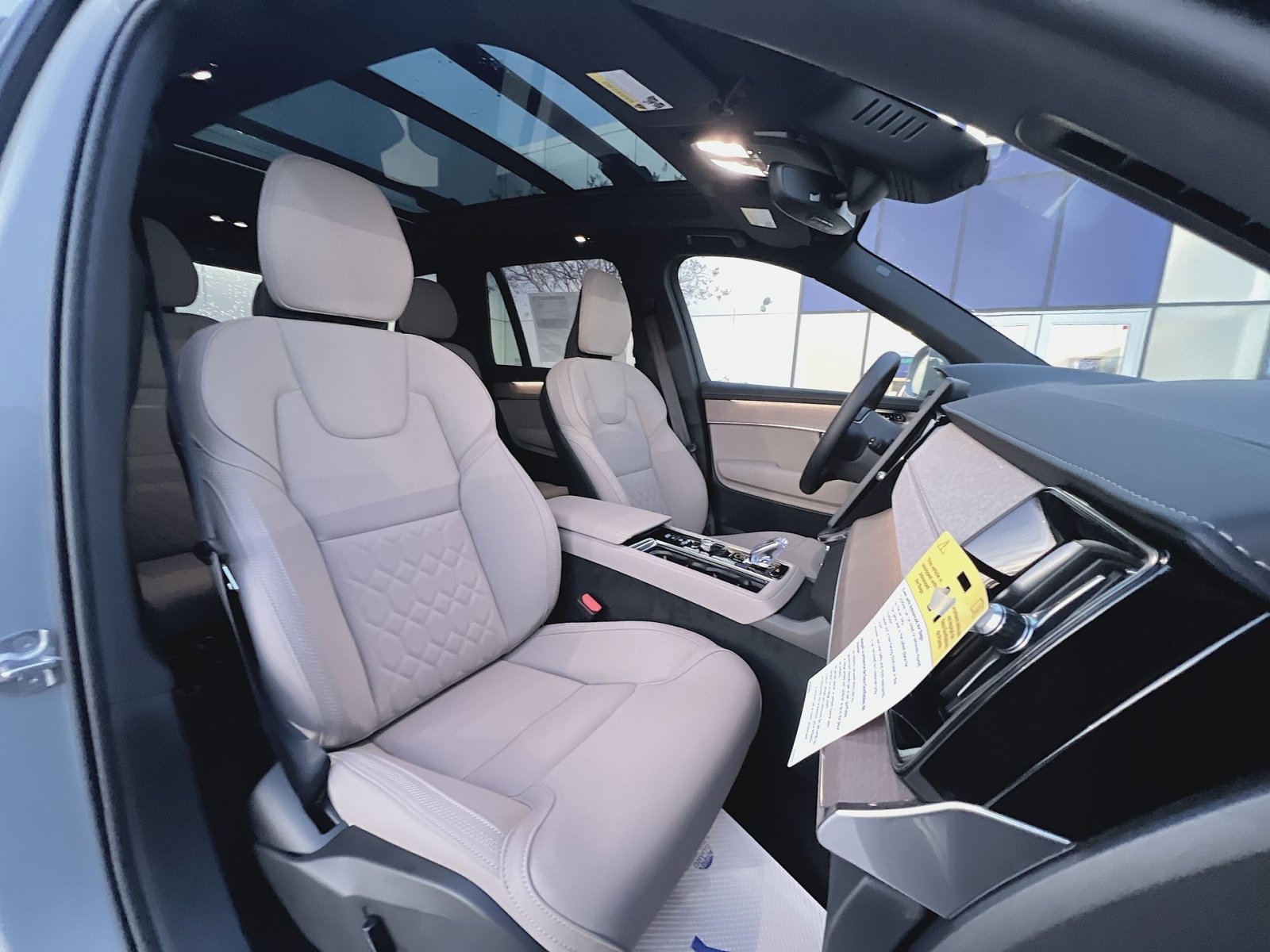 New 2026 Volvo XC90 B6 Plus w/ Protection Package AWD/4WD image 28