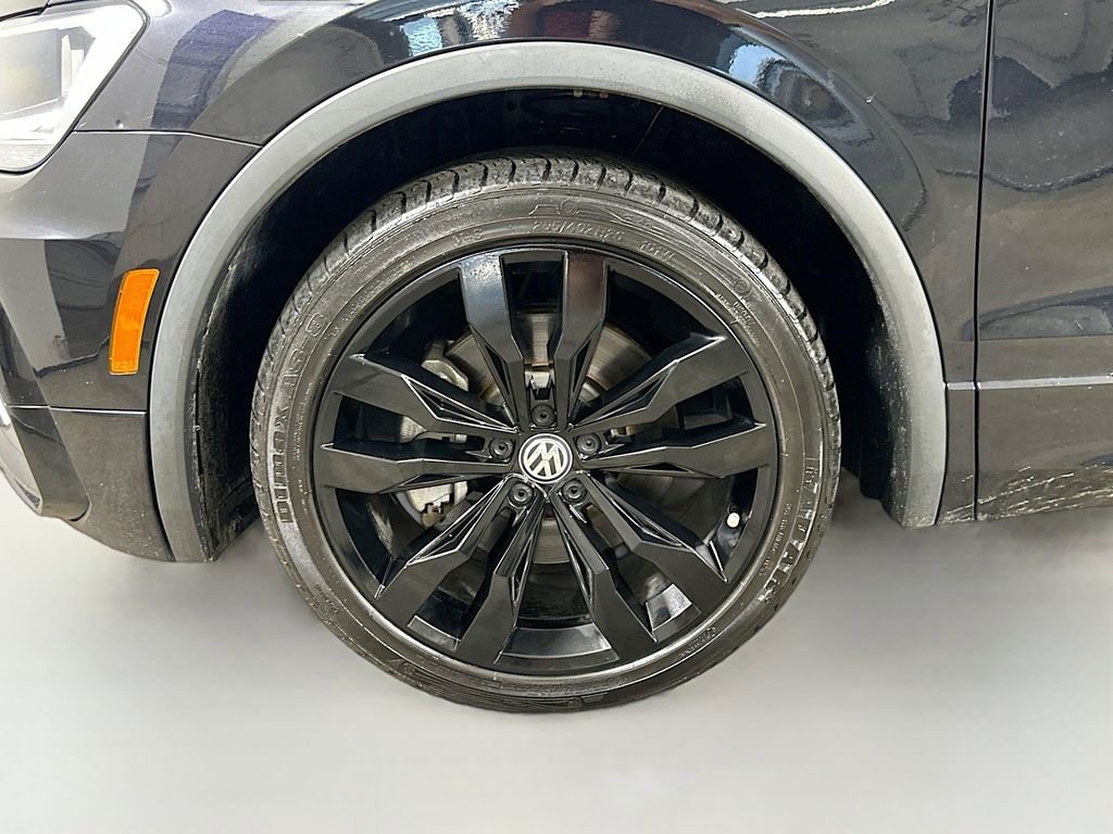 Used 2021 Volkswagen Tiguan SE R-Line image 8