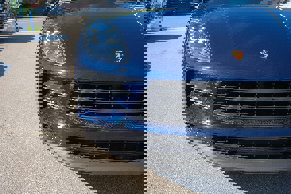 Used 2021 Porsche Macan image 45