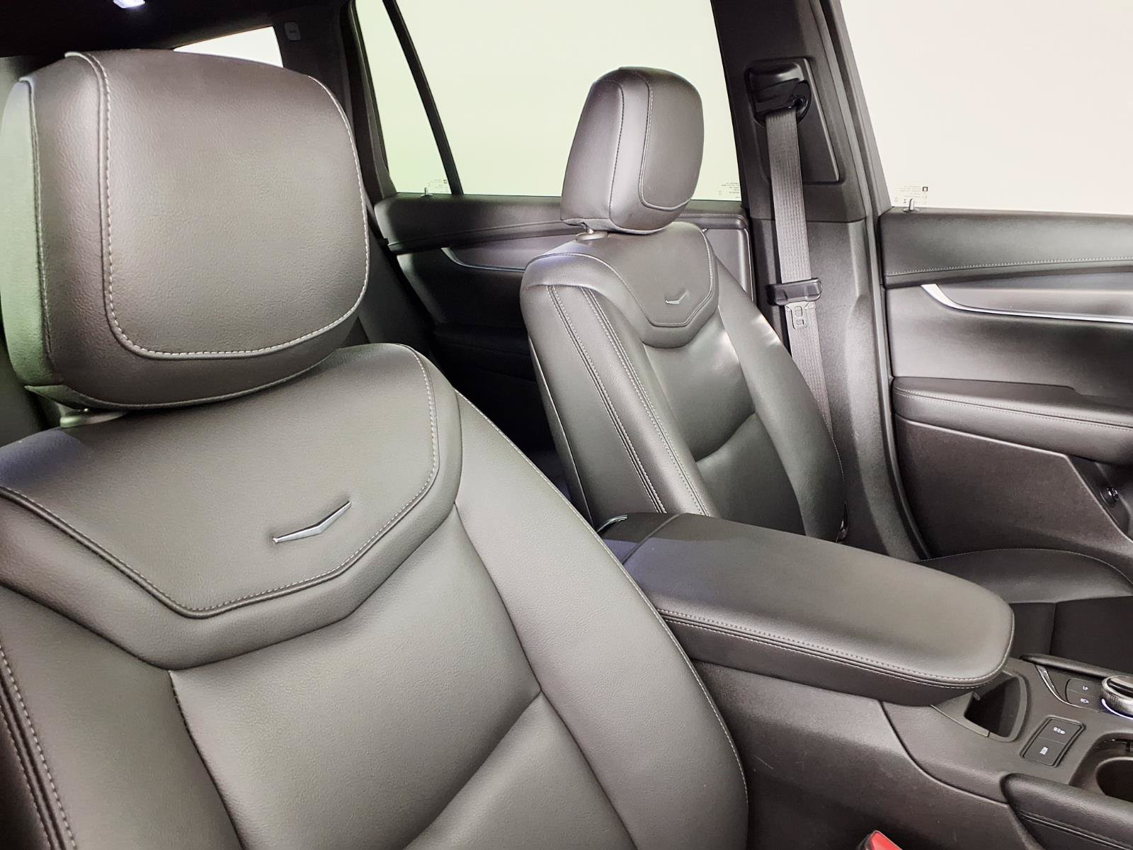 Certified 2024 Cadillac XT6 Luxury FWD image 10