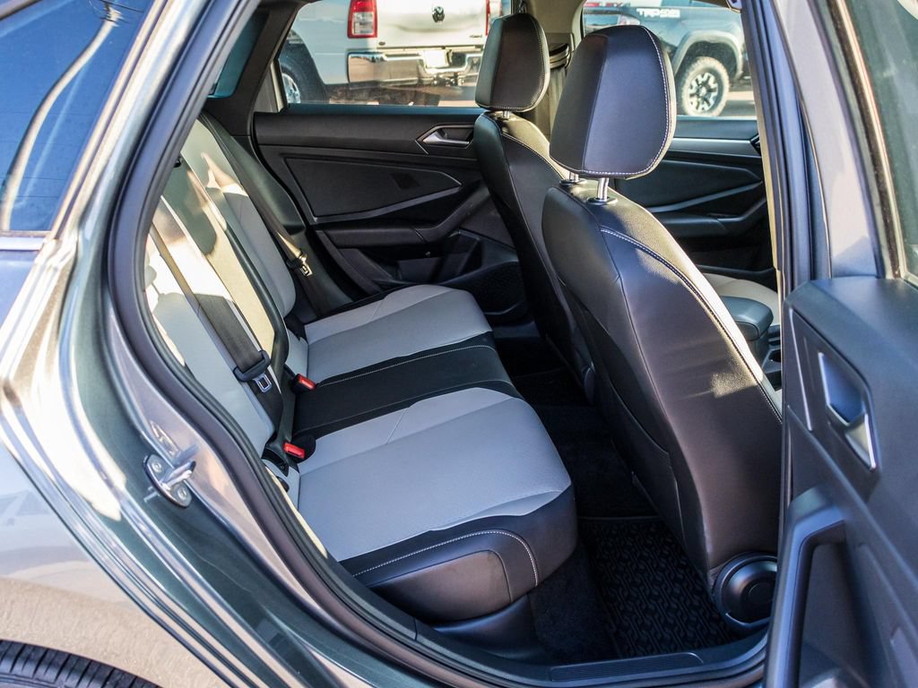 Used 2020 Volkswagen Jetta R-Line FWD image 20