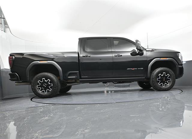 Used 2024 GMC Sierra 2500 AT4X AWD/4WD image 40