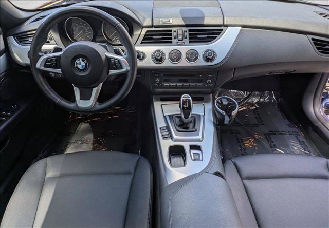 Used 2013 BMW Z4 sDrive28i RWD image 17
