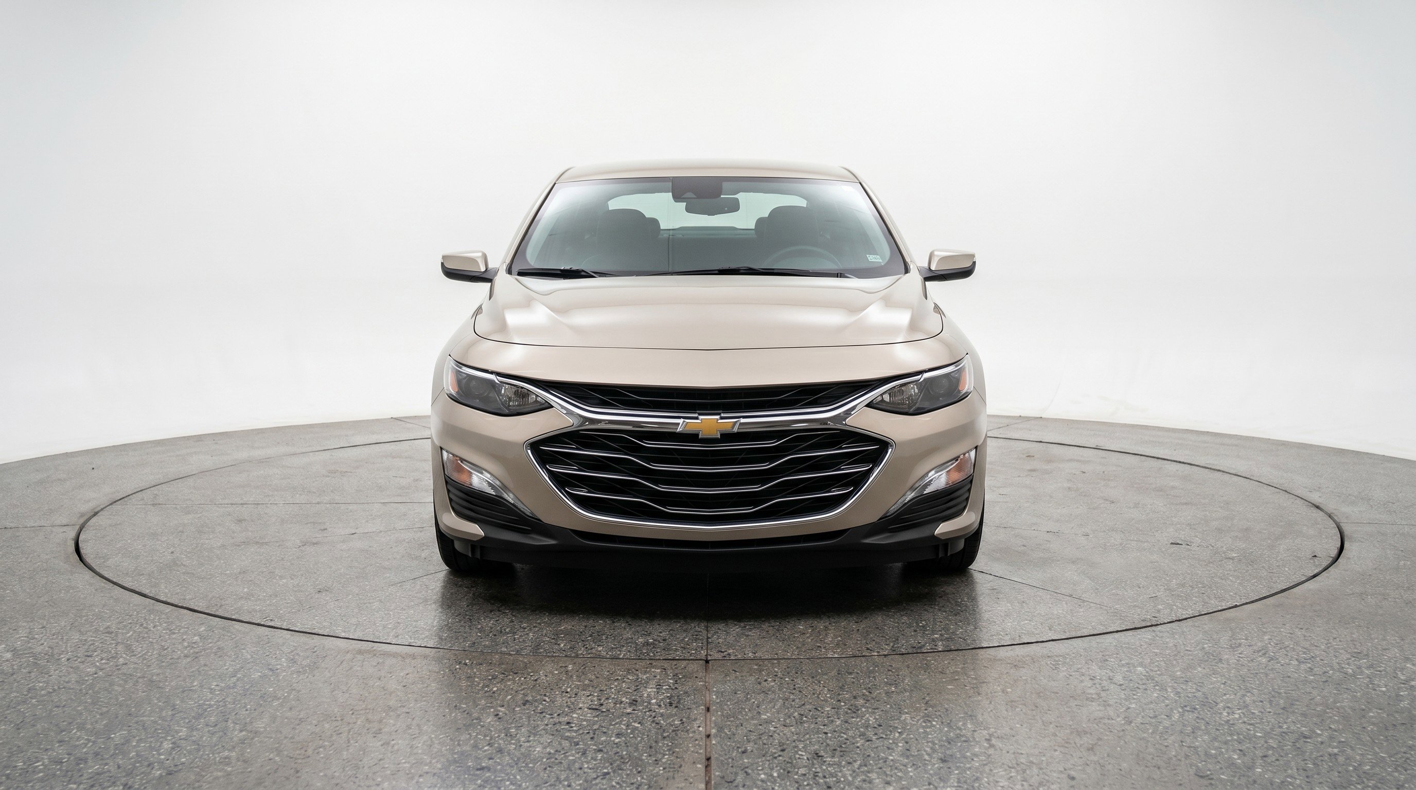 Used 2024 Chevrolet Malibu LT FWD image 2