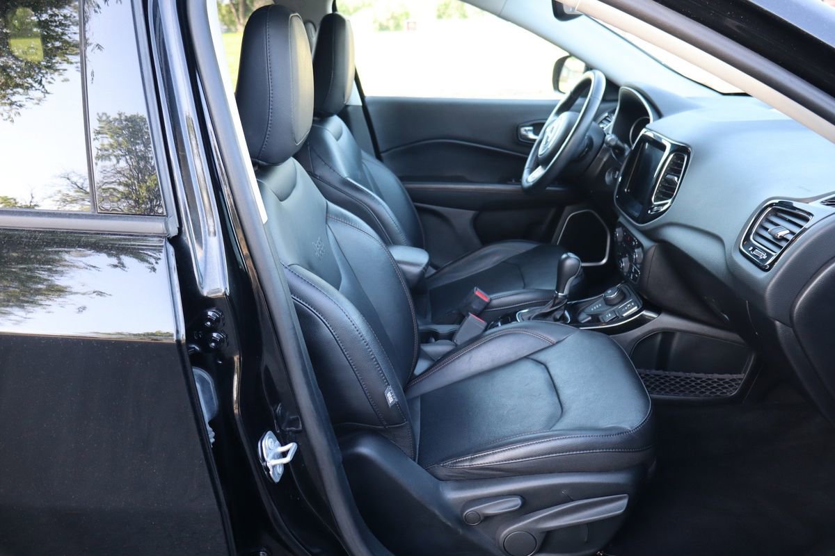 Used 2019 Jeep Compass Limited AWD/4WD image 22