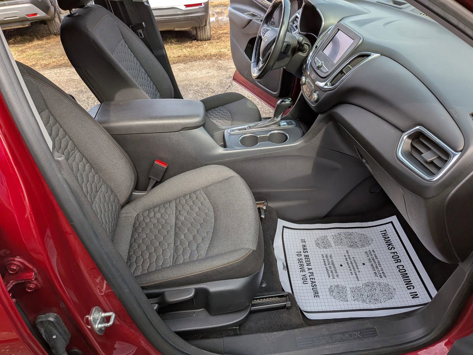 Used 2020 Chevrolet Equinox LT image 32