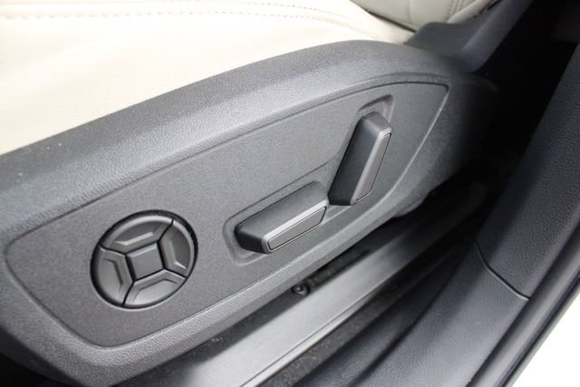 Used 2023 Audi Q3 2.0T Premium Plus w/ Premium Plus Package AWD/4WD image 3