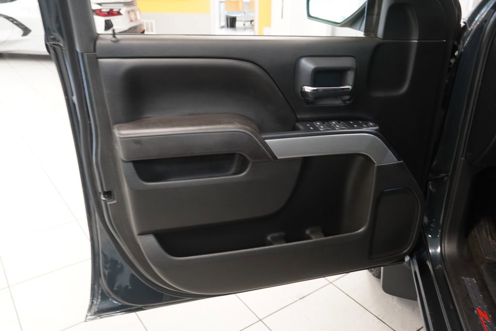 Used 2018 Chevrolet Silverado 1500 LT w/ All Star Edition AWD/4WD image 5