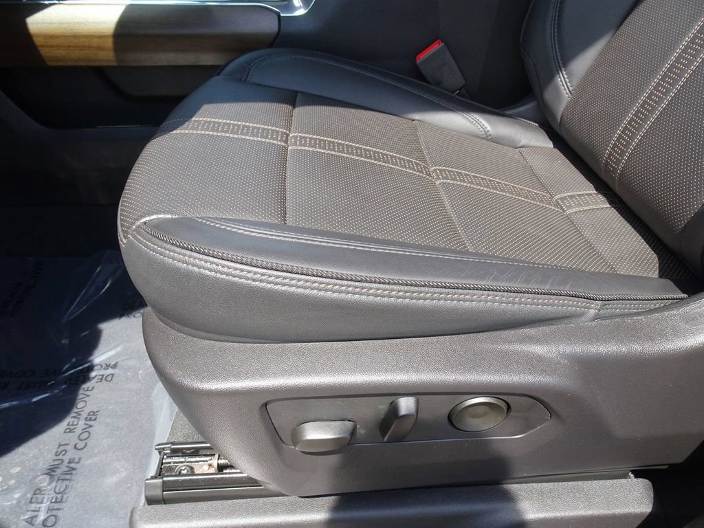 Used 2024 Chevrolet Silverado 2500 High Country w/ Technology Package AWD/4WD image 10