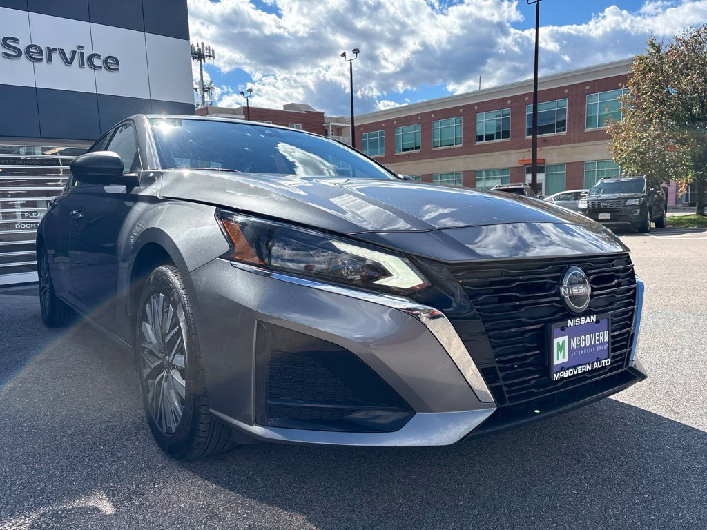 Used 2024 Nissan Altima 2.5 SV AWD/4WD image 4