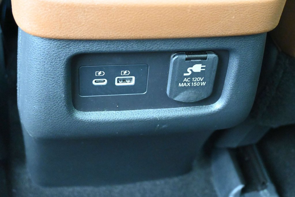 Used 2024 Nissan Pathfinder Platinum FWD image 21